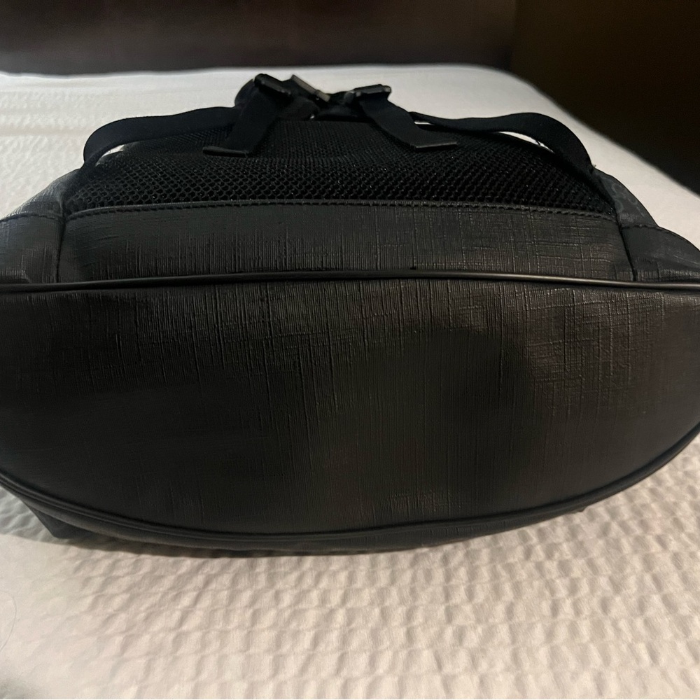 Gucci GG supreme mens backpack 100% Authentic, No Damage, Dust Bag, No box - Picture 11 of 14